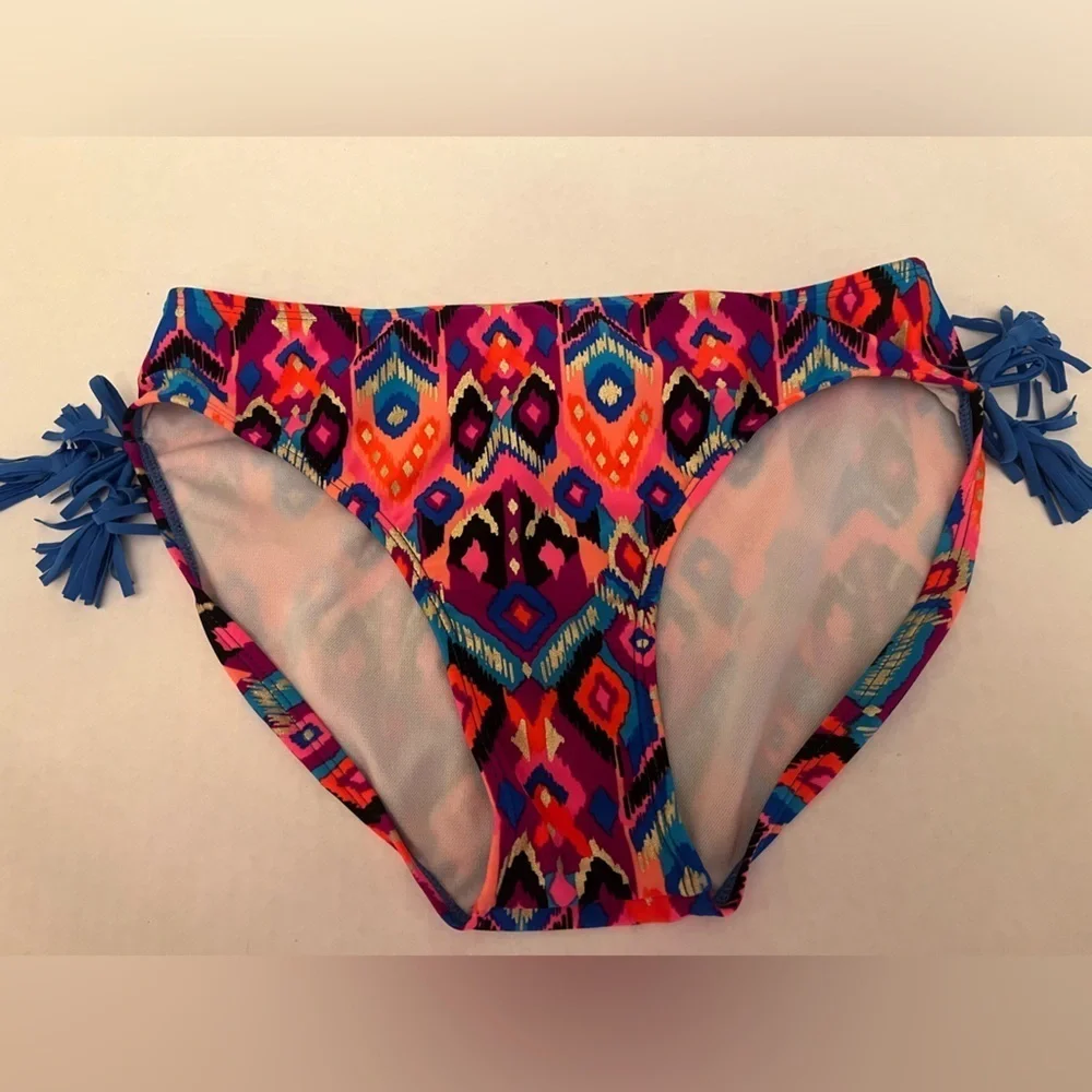 ART CLASS LADIES BIKINI BOTTOMS SIZE XL (14-16). MULTI-COLOR. PURPLE, PINK, BLUE